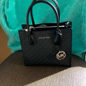 Michael Kors Mercer MD Messenger